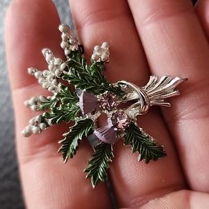 VTG Exquisite brooch